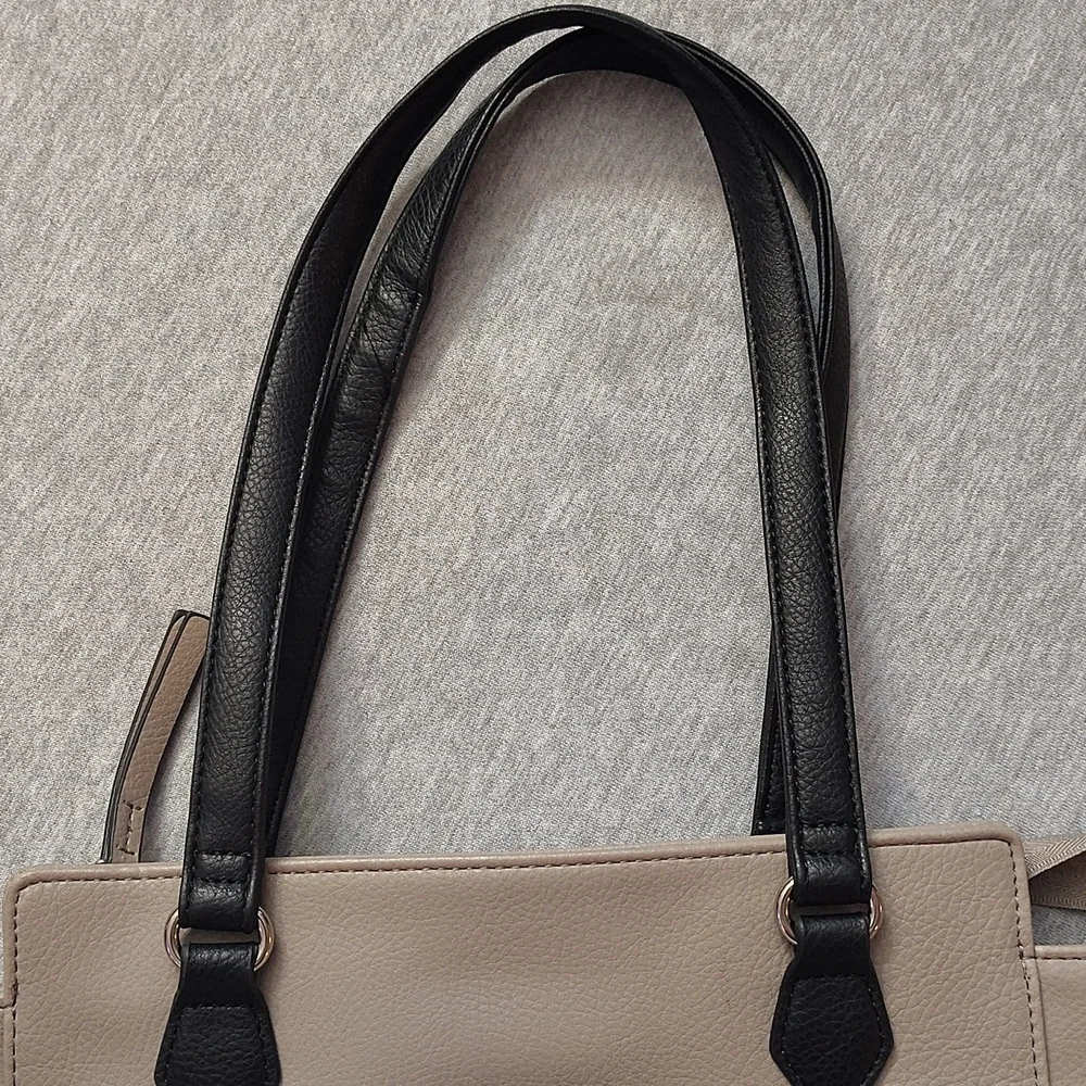 NICOLE MILLER NEW YORK - WOMENS HAND BAG- PURSE 👜👜👜 SHOULDER BAG - Picture 3 of 16